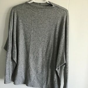 Silver icing light sweater